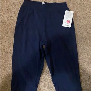 Lululemon crop pants